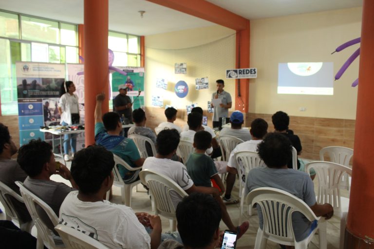 Premiación con participantes de Bayóvar