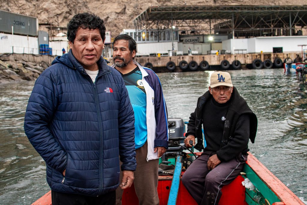 Pescadores artesanales de erizo rojo de Matarani y Mollendo logran acuerdos para proteger y aprovechar de manera sostenible los recursos marinos.